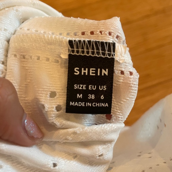 Strapless eyelet top - Picture 4 of 6